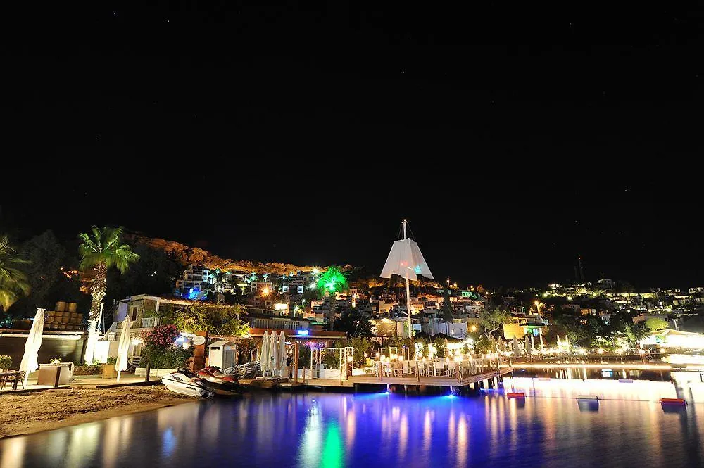 *** Otel Mavi Suite Turkbuku Göltürkbükü Türkiye