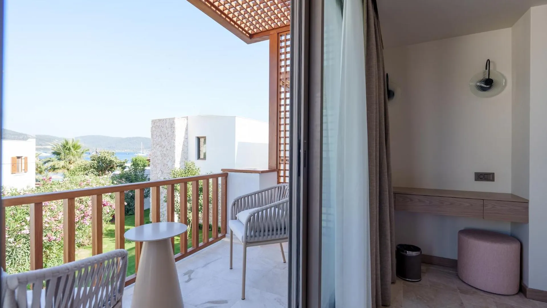 Mavi Suite Turkbuku Golturkbuku Turkey